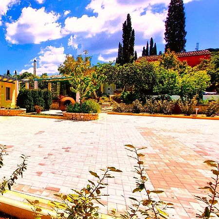 Iris Apartment Near Corfu Town Kontokali Exterior foto
