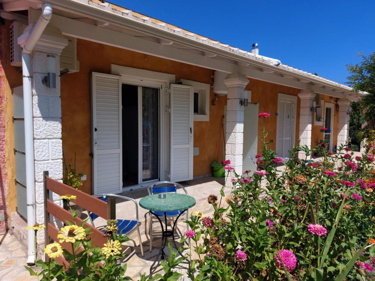 Iris Apartment Near Corfu Town Kontokali Exterior foto